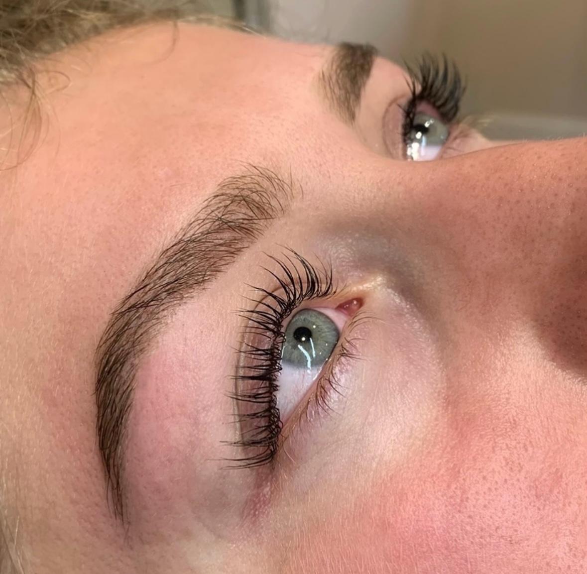Lash Lift and Tint